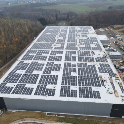 Wybrane instalacje dachowe powyżej 50kWp/ Selected roof installations / Ausgewählte Dachinstallationen