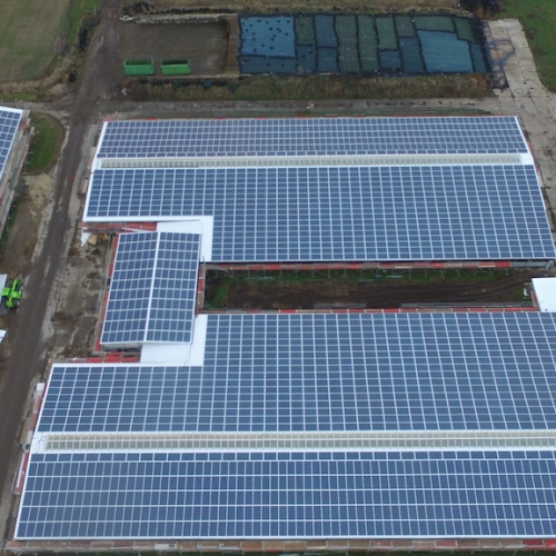 Wybrane instalacje dachowe powyżej 50kWp/ Selected roof installations / Ausgewählte Dachinstallationen